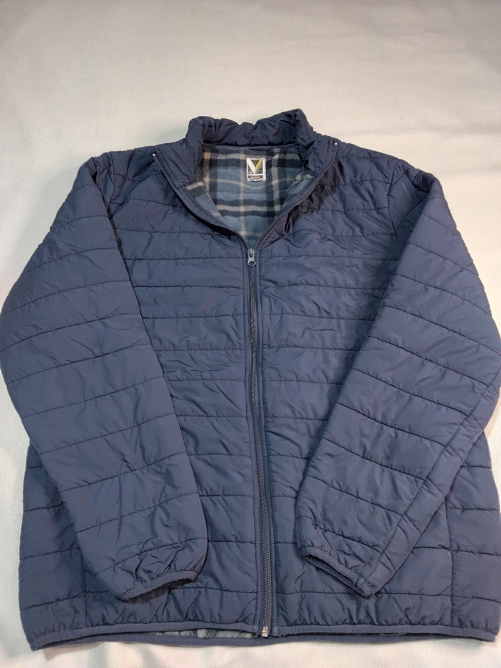 Voyager Men's Quilted Navy Puffer Jacket with Full Zip Sz XL Flannel Lined.